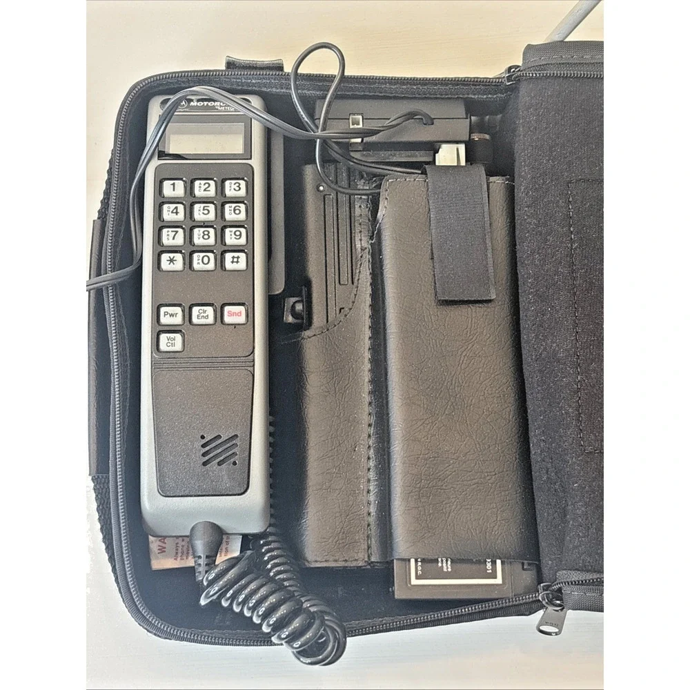 Vintage Meteor by Motorola Bag Phone Car Cellphone 1990s Retro Prop Untested